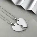 Collier avec moitié de coeurs pour couple 4