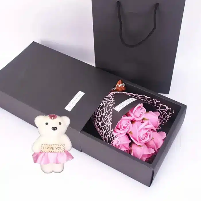 Bouquet de rose éternelle personnalisée 2
