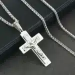 Collier pendentif jésus croix en acier inoxydable couple 4