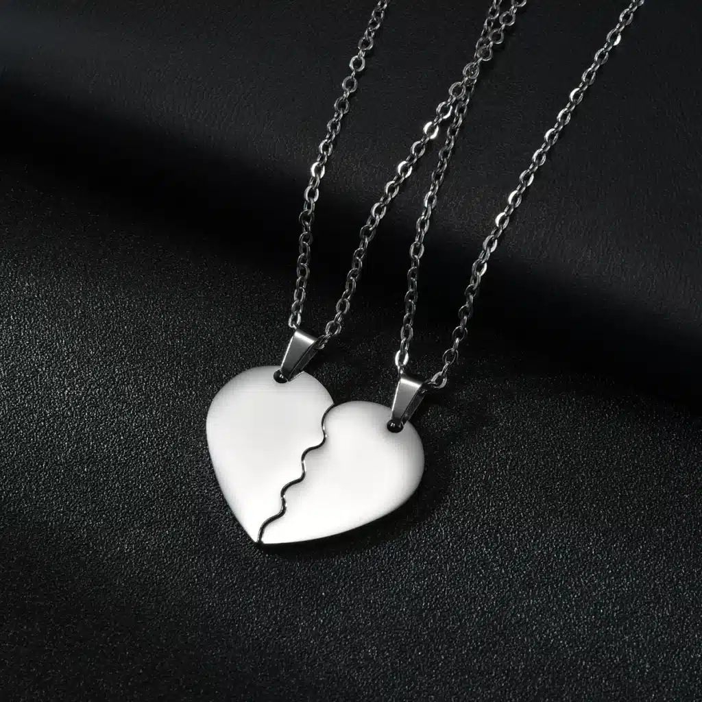 Collier coeur couple gravé
