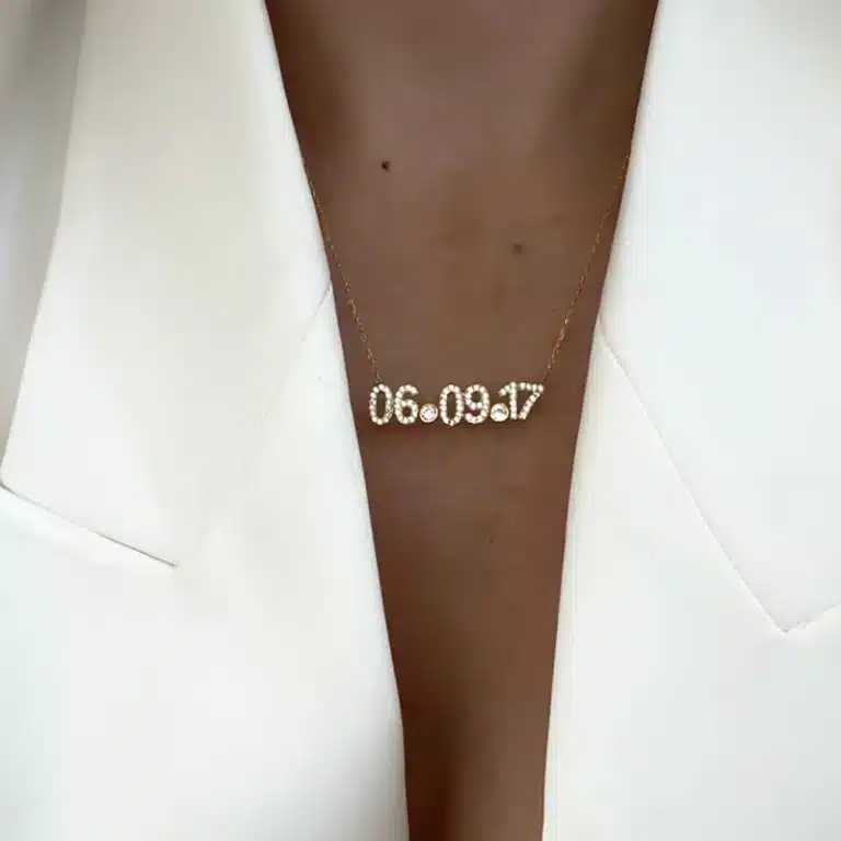 Collier couple date 2