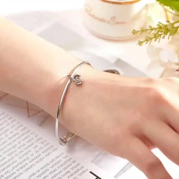Bracelet à écran de projection 4