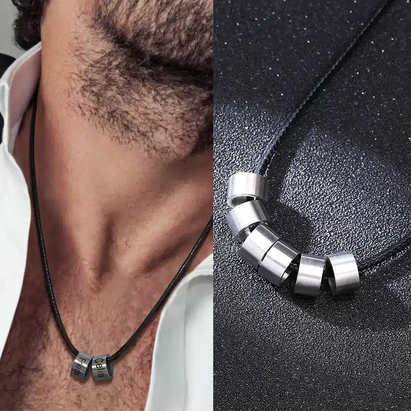 Collier en cuir couple gravé