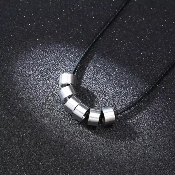 Collier en cuir couple gravé 4
