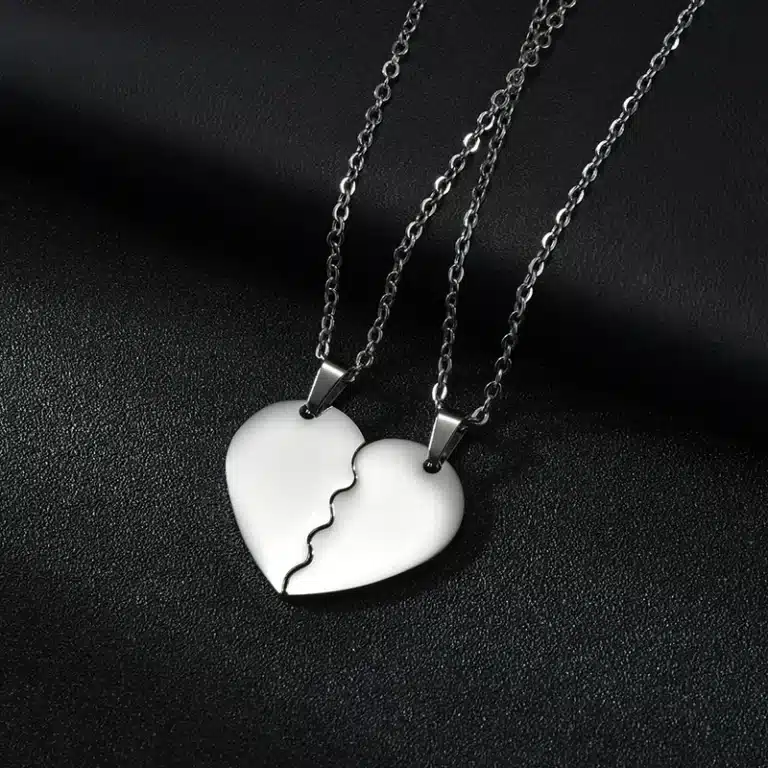 Collier couple personnalisé coeur brisé gravé 4