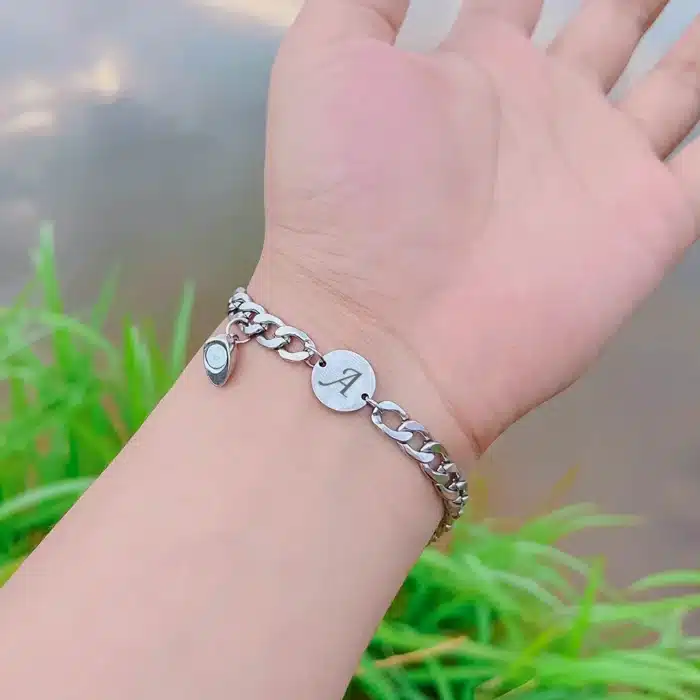 Bracelet couple aimanté initiale 2
