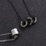 Collier a graver couple 4