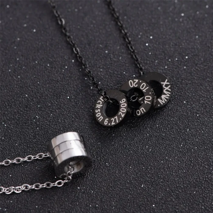 Collier a graver couple 4
