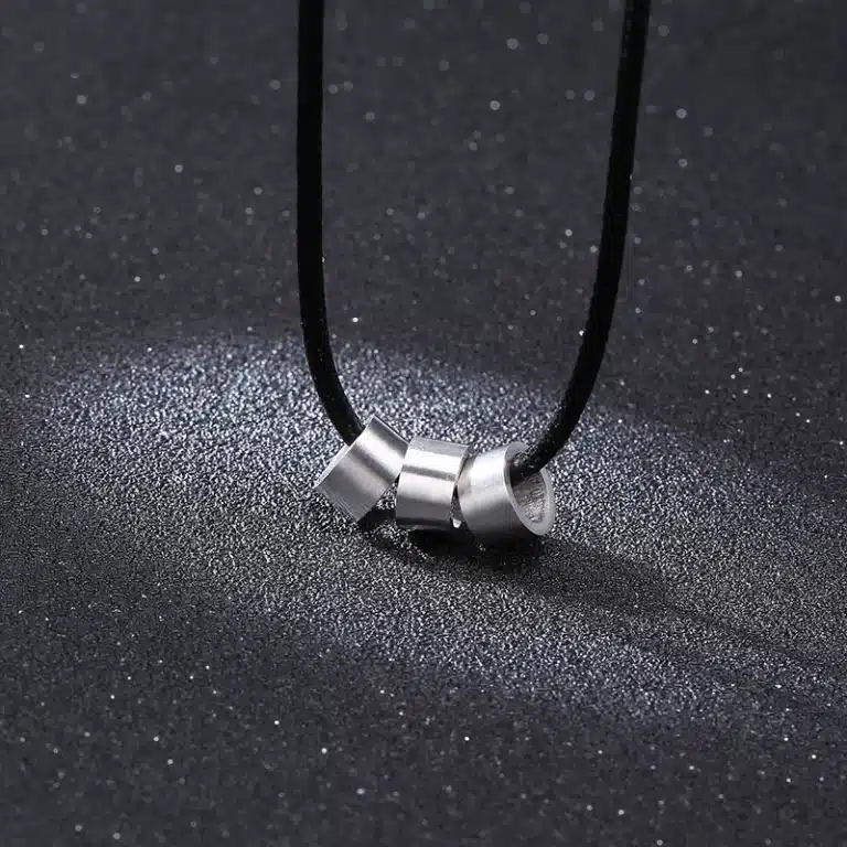 Collier en cuir couple gravé 2