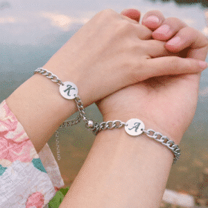 Bracelet couple aimanté initiale