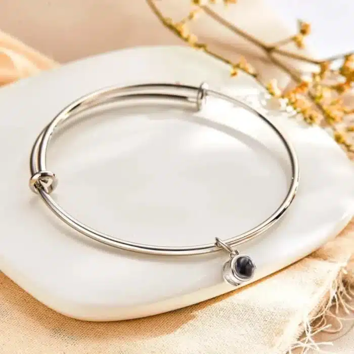 Bracelet à écran de projection 2