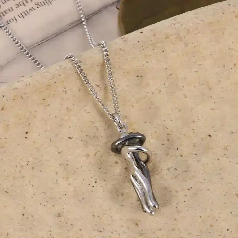 Collier couple enlacé 25