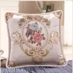 Taie coussin décoratif romantique beige 1