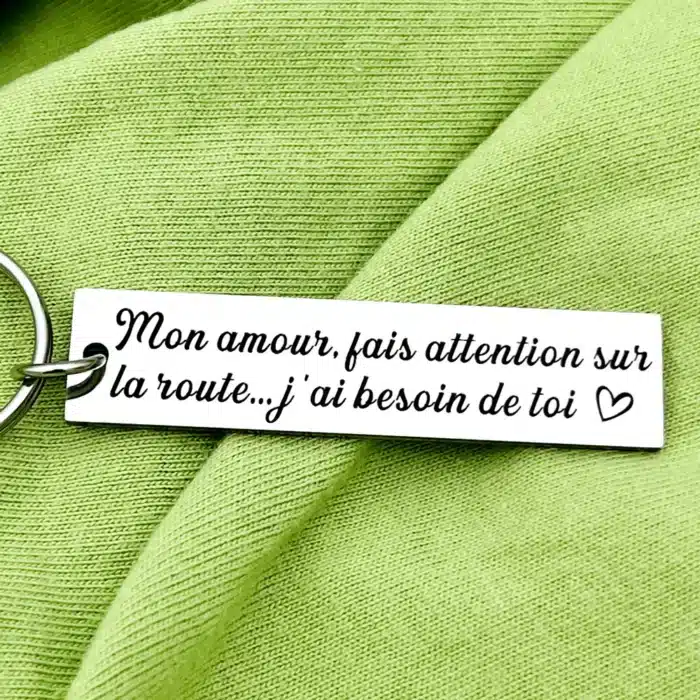 Porte clé couple attention sur la route 2
