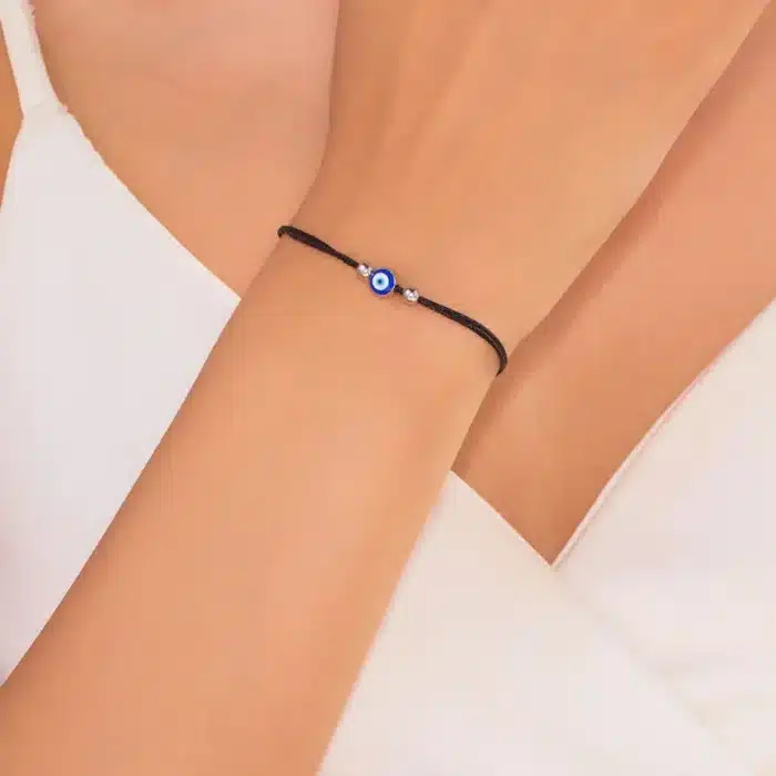 Bracelet couple noir et rouge oeil bleu 2