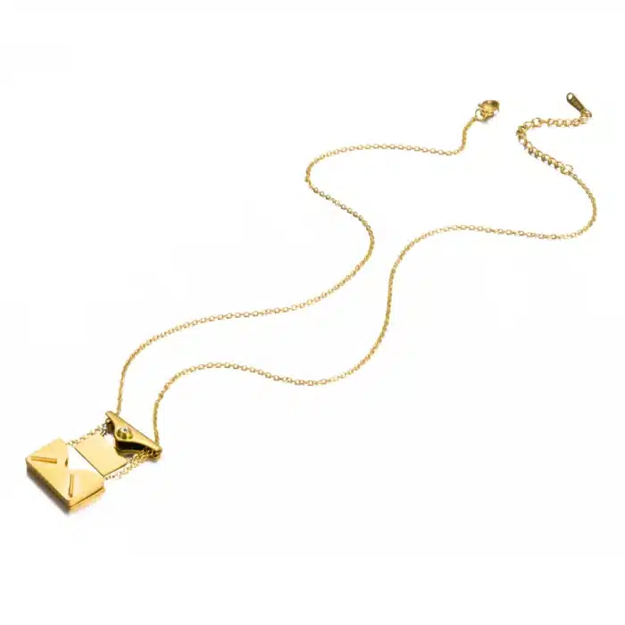 Collier couple personnalisé enveloppe femme 6