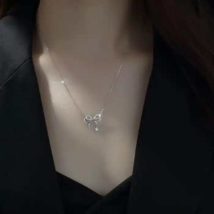 Collier petit nœud argent pour femme 5