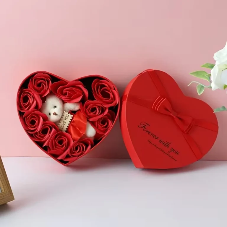 Boite rose éternelle en forme de coeur avec ourson 4