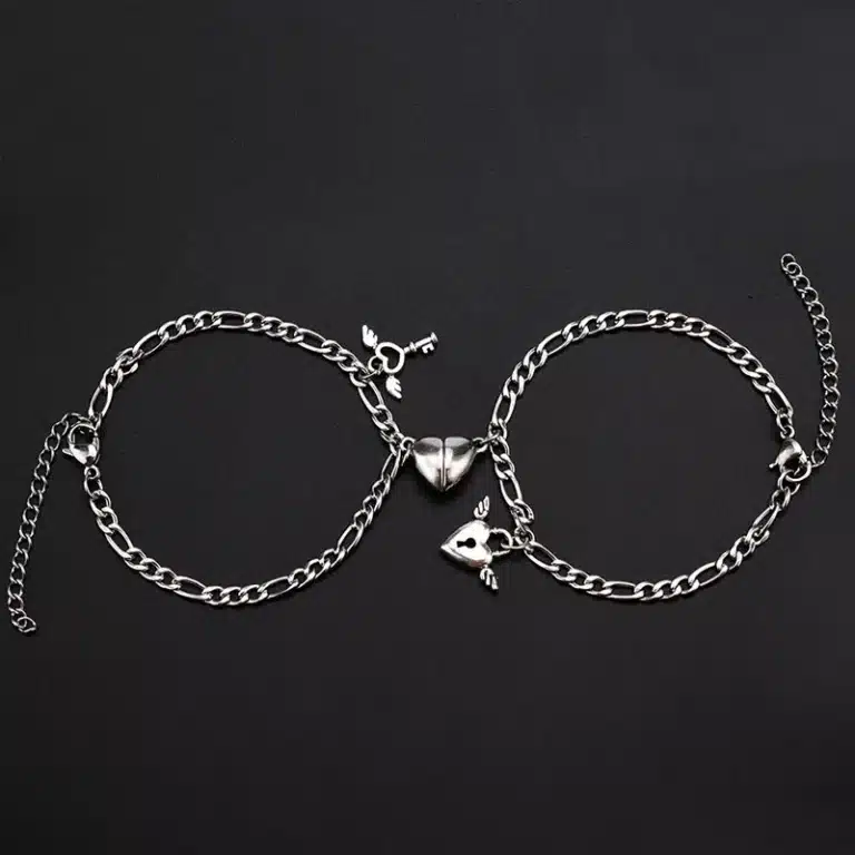 Bracelet couple avec clé aimanté 1