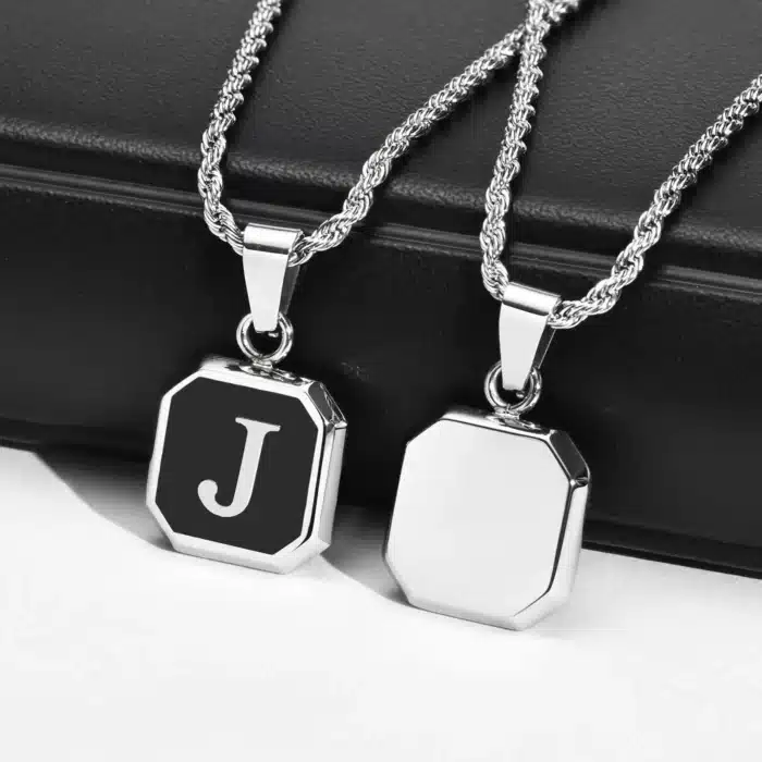 Collier couple initiales noir et argent 1