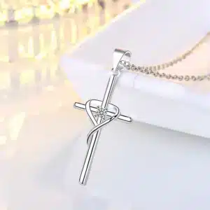 Collier croix amour 1