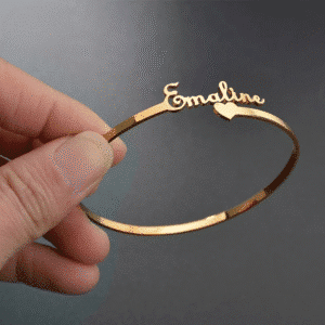 Bracelet prénom personnalisé femme avec coeur