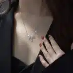 Collier petit nœud argent pour femme 2