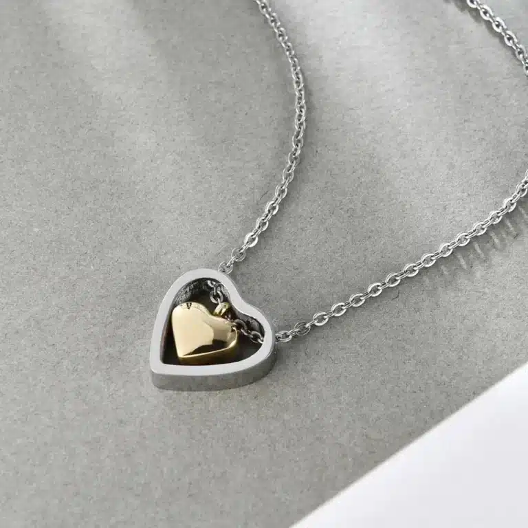 Collier double coeur initiale pour femme 2