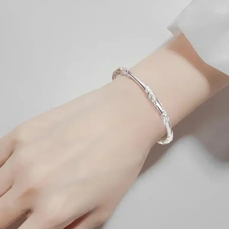 Bracelet jonc motif floral femme 3