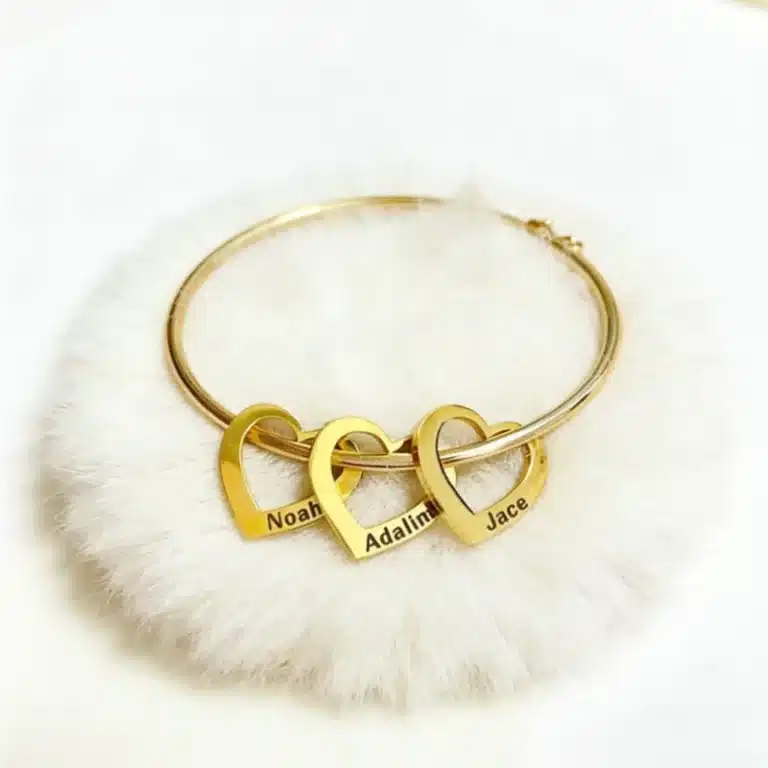Bracelet jonc coeur personnalisé pour femme 1