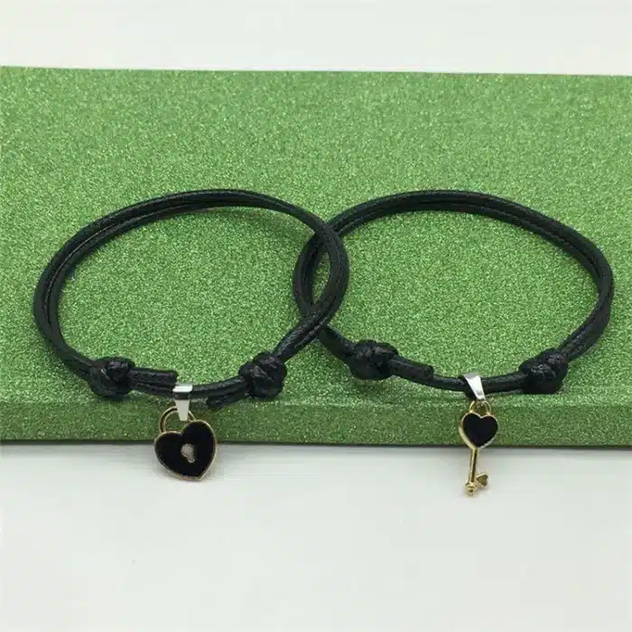 Bracelet couple coeur avec serrure et clé 4