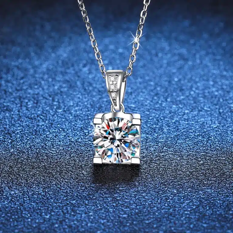 Collier couple femme cube brillant 1