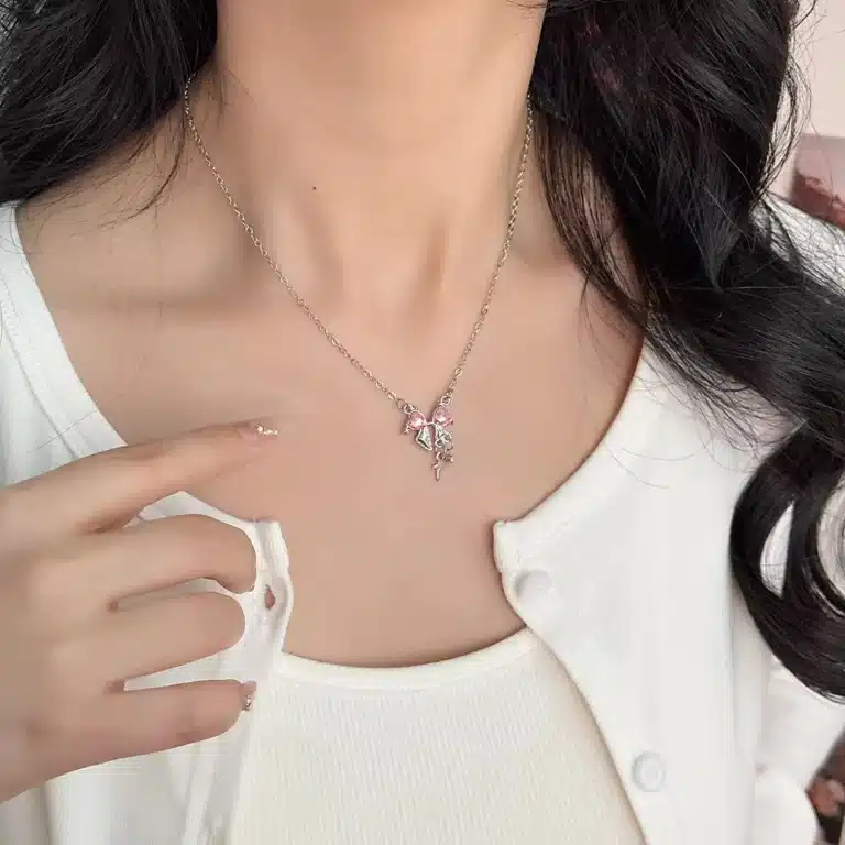 Collier couple nœud rose pour femme 4