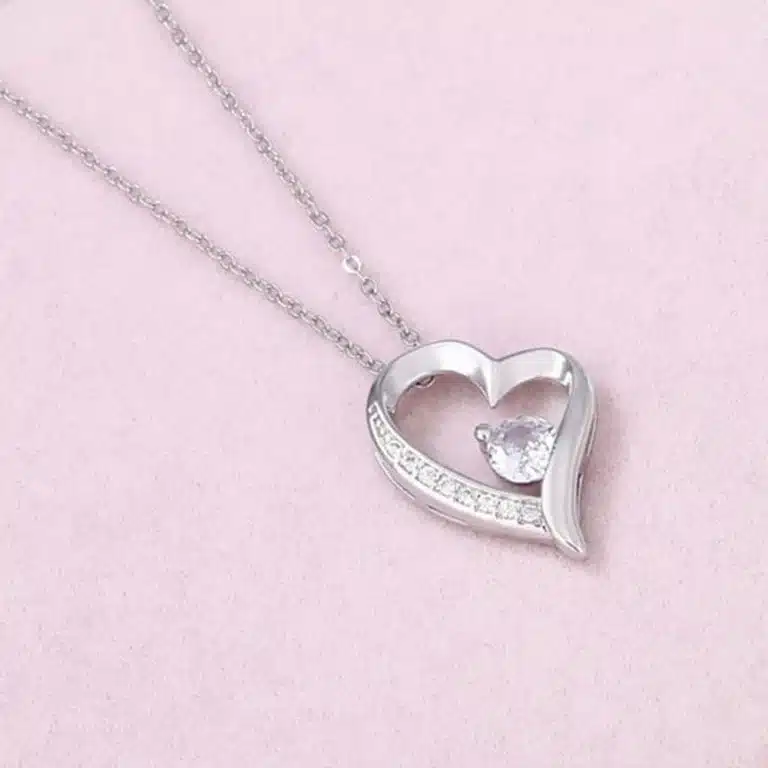 Collier coeur ajouré brillant femme st valentin 3