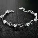 Bracelet mini coeurs pour femme 5