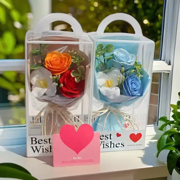 Bouquet avec trois roses éternelles 2