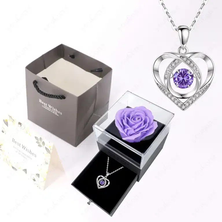 Boite à bijoux rose éternelle avec collier coeur 9
