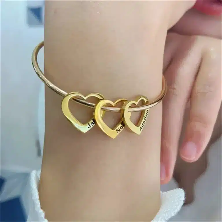Bracelet jonc coeur personnalisé pour femme 3