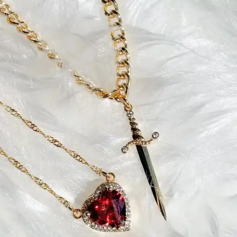 Collier couple femme coeur épée 6