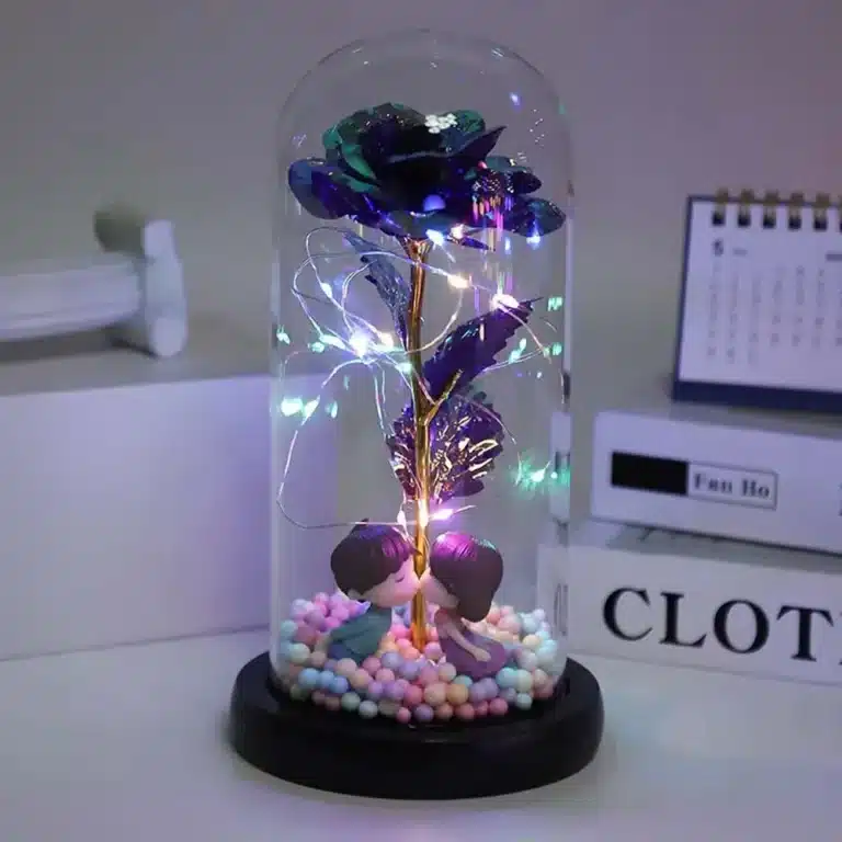 Rose éternelle lumineuse colorée sous cloche 1
