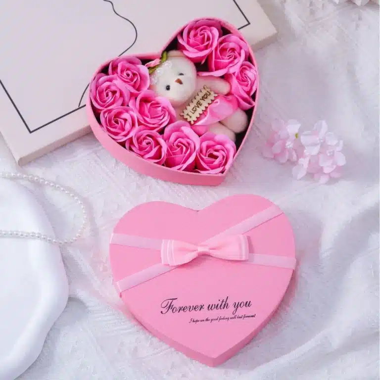 Boite rose éternelle en forme de coeur avec ourson 19