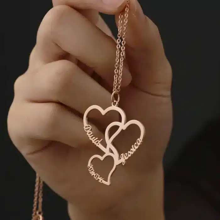 Collier amour coeur personnalisé pour femme 1