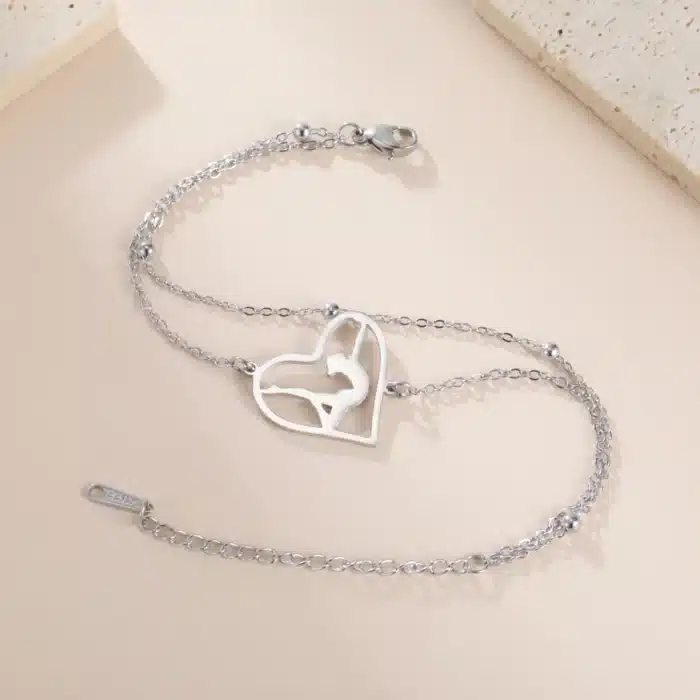 Collier couple femme danseuse 3