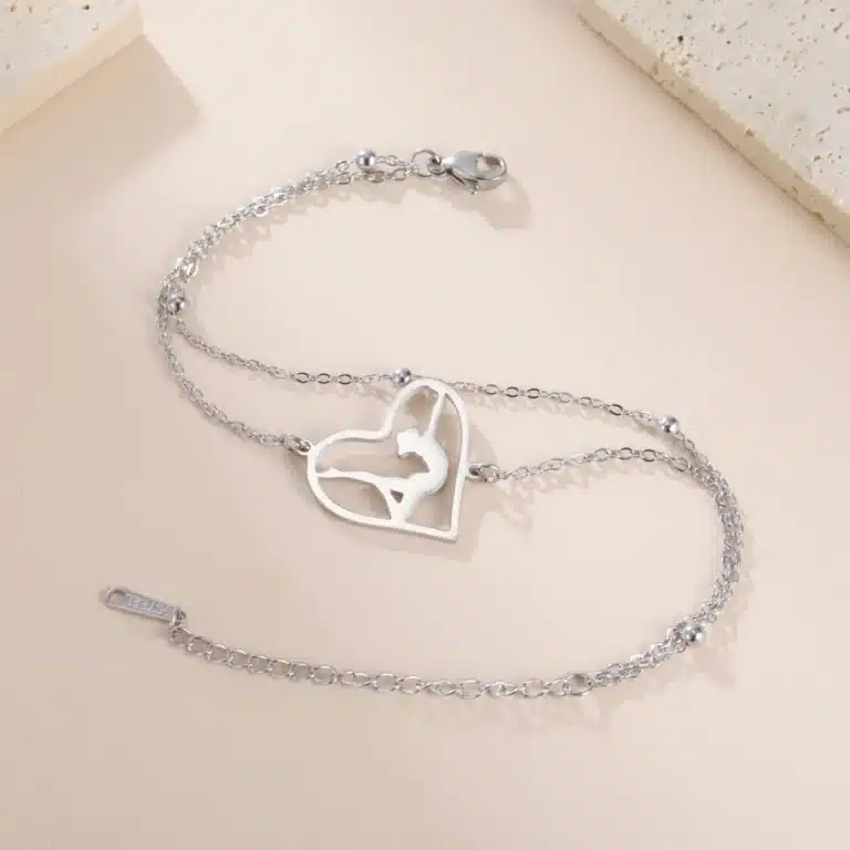 Collier couple femme danseuse 3