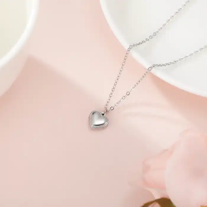 Collier coeur mini ras de cou pour femme 4