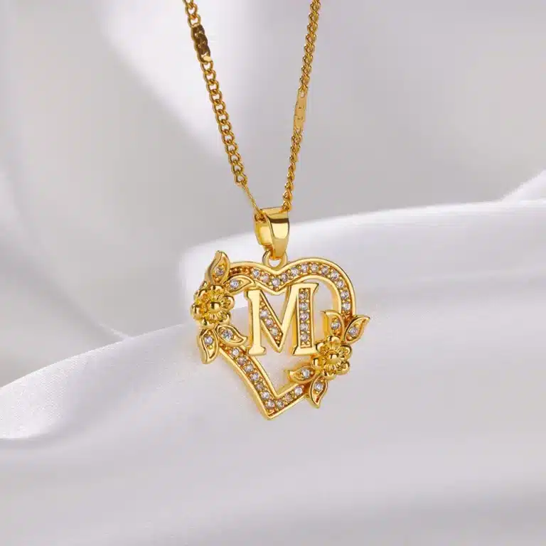 Collier coeur avec initiales pour femme 1