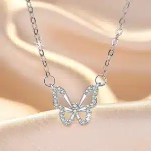 Collier femme papillon argent brillant 1