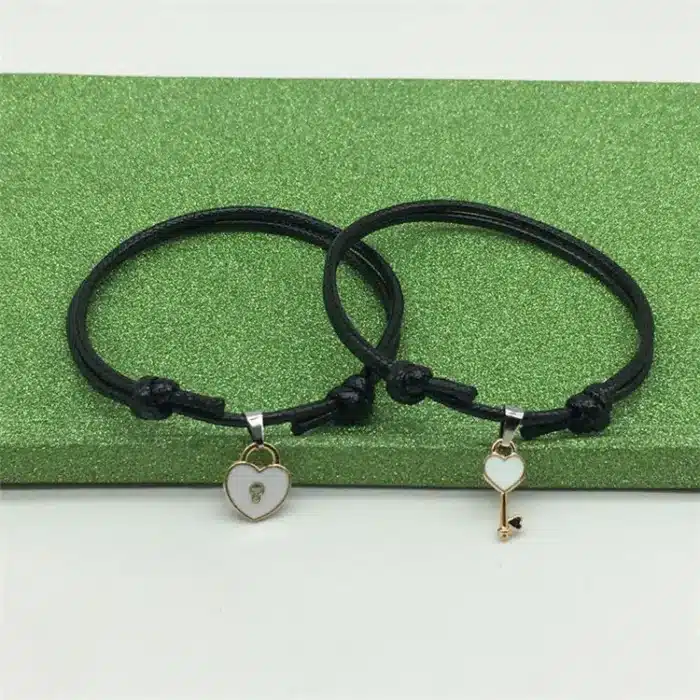 Bracelet couple coeur avec serrure et clé 5