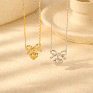 Collier noeud avec petit coeur femme