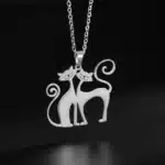 Collier couple de chats avec câlins pour femme 2